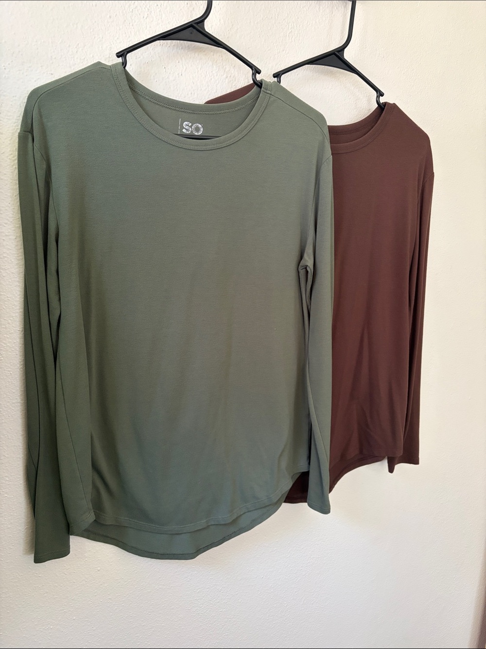 SO Women’s Long Sleeve Top Set